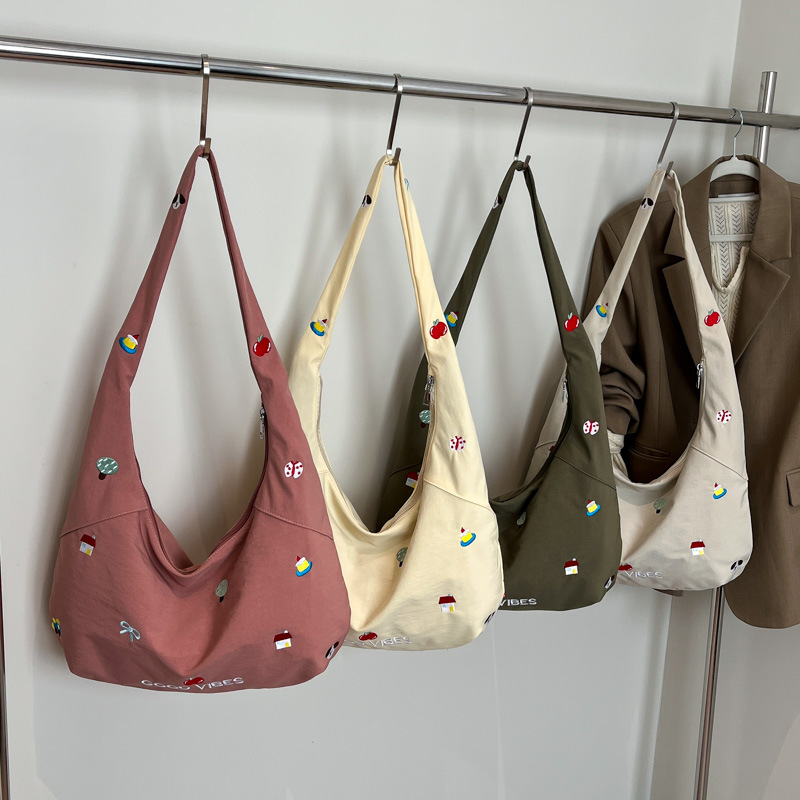 Interior Design Trends 2026 - Bolso de Hombro Simple de Moda