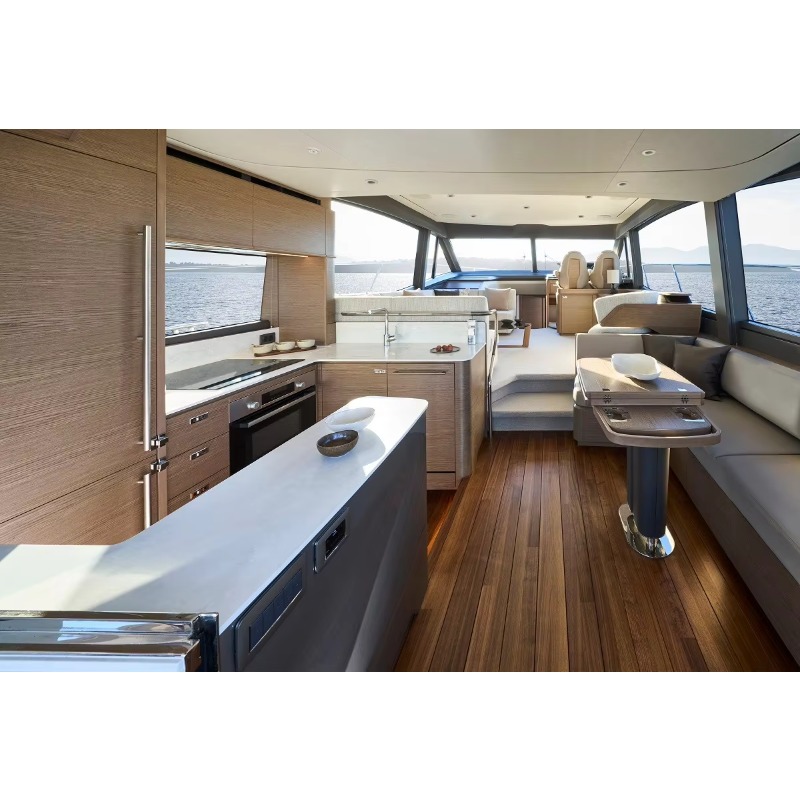 Yate a Motor de Lujo Personali - Interior Design Deck reseña y precio